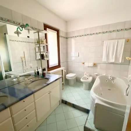 Holiday home Penelope Al Intero Villino Con Terrazza Vista Iseo
